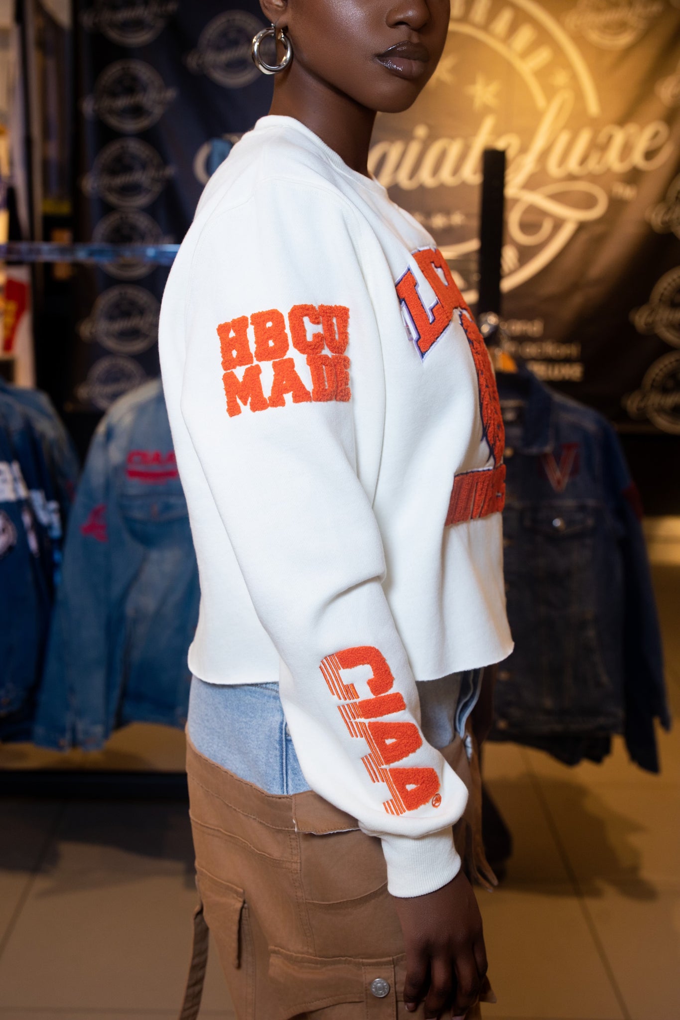 Lincoln Univ |  Cream CROP Sweatshirt (a**