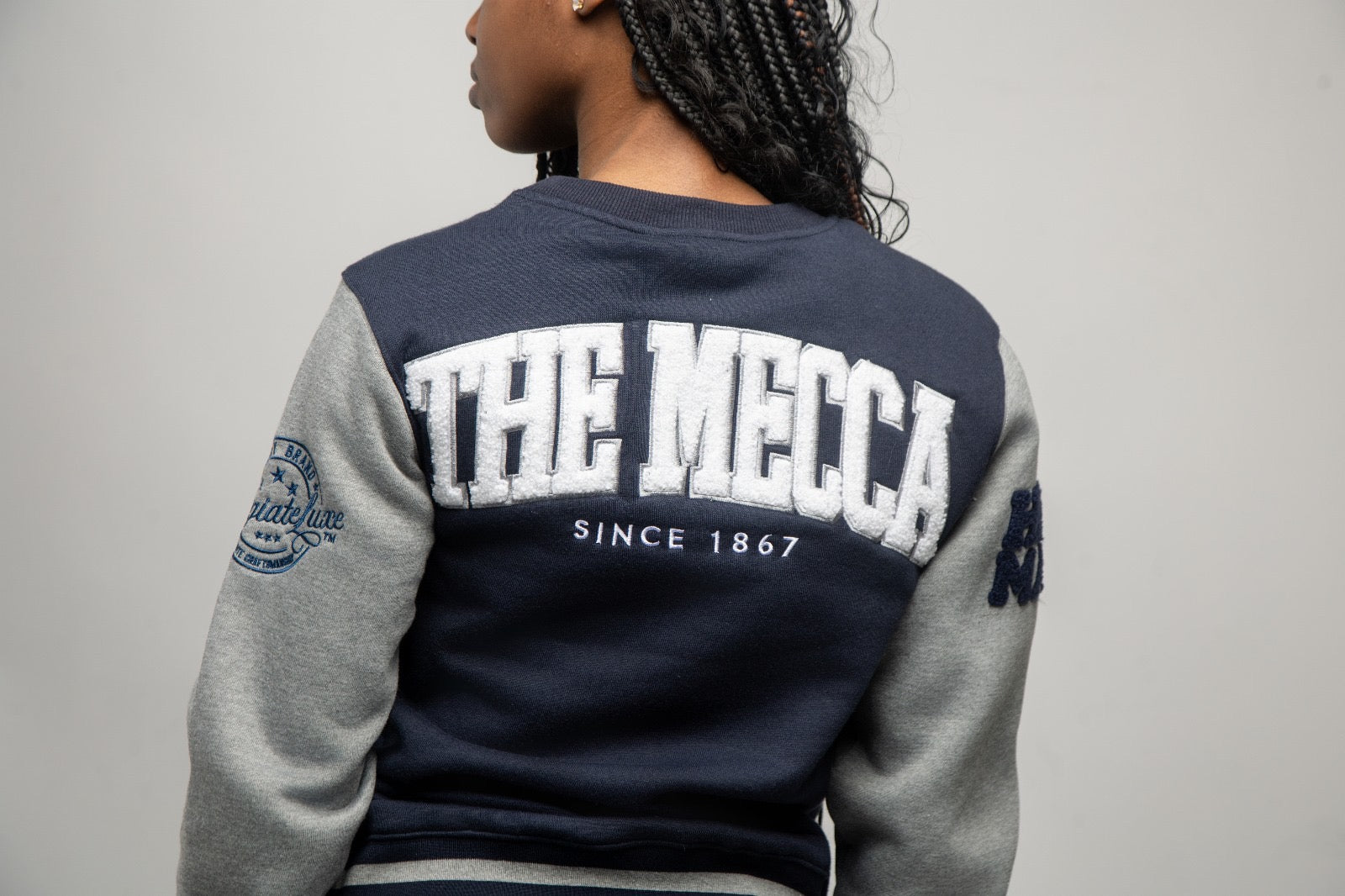 HOWARD | VARSITY SWEATSHIRTS Chenille Embroidery Unisex