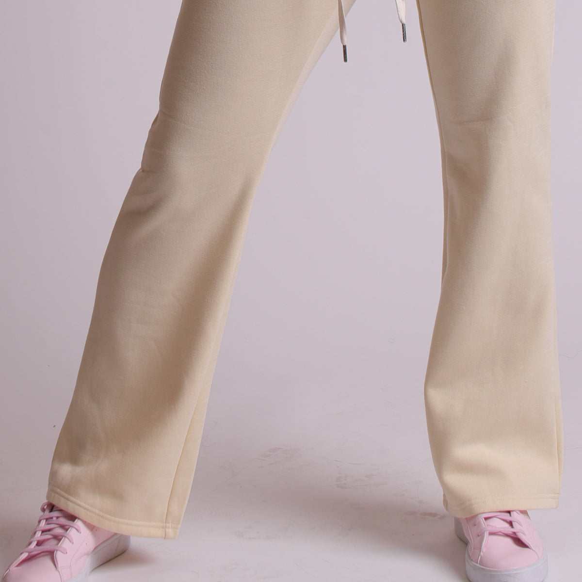 GRAMBLING STATE | CREAM  Chenille  Flare Pants