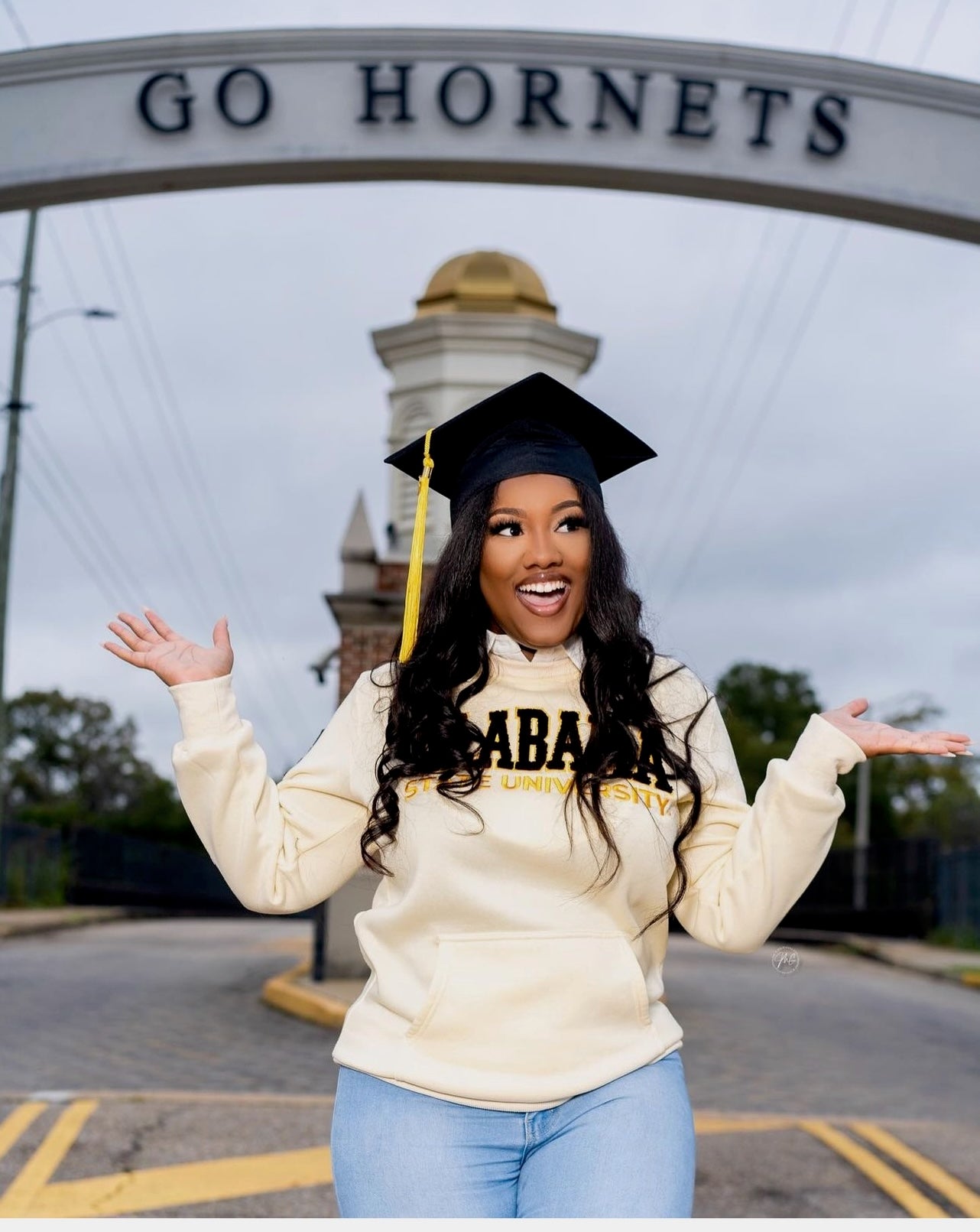 ALABAMA ST. | 2022 CREAM Chenille ARCH | Unisex Sweatshirt