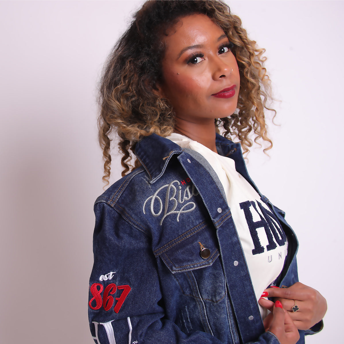 HOWARD | CROP Dark Wash Navy Trucker Denim (a**