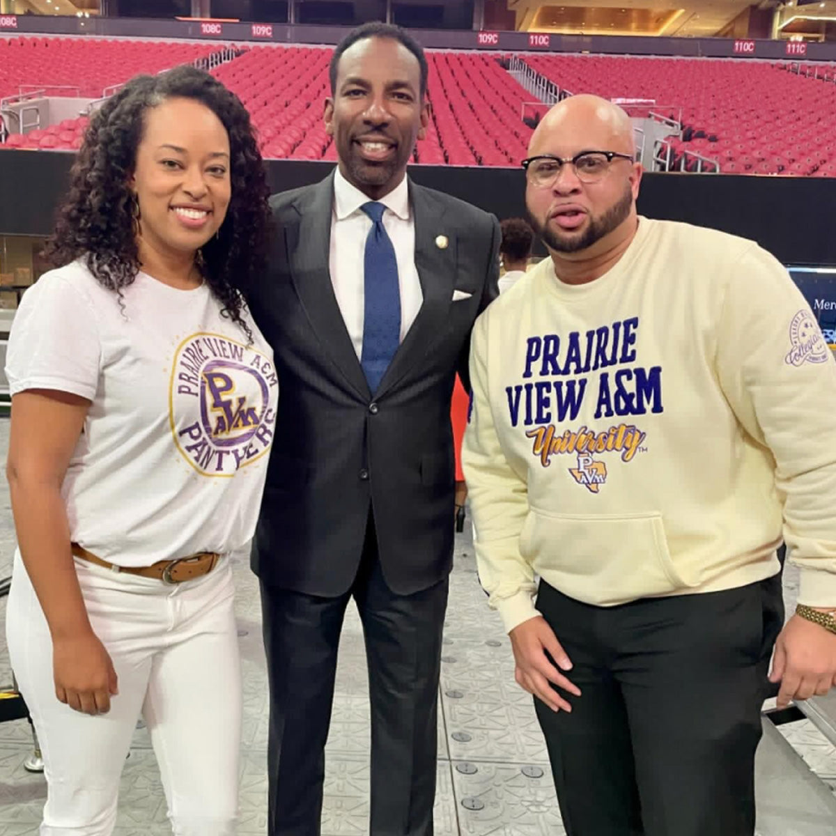 Prairie View A&M | Vintage CREAM (Chenille) | Unisex Sweatshirt