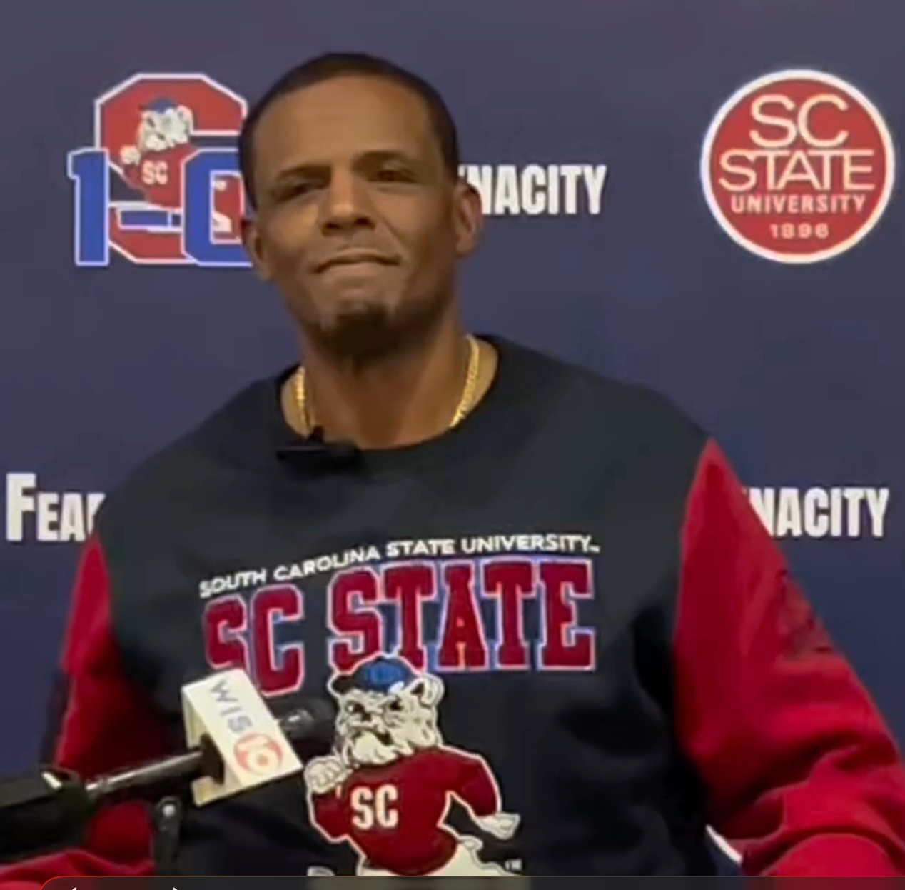 SC STATE | VARSITY Chenille Embroidery Unisex Sweatshirt (a