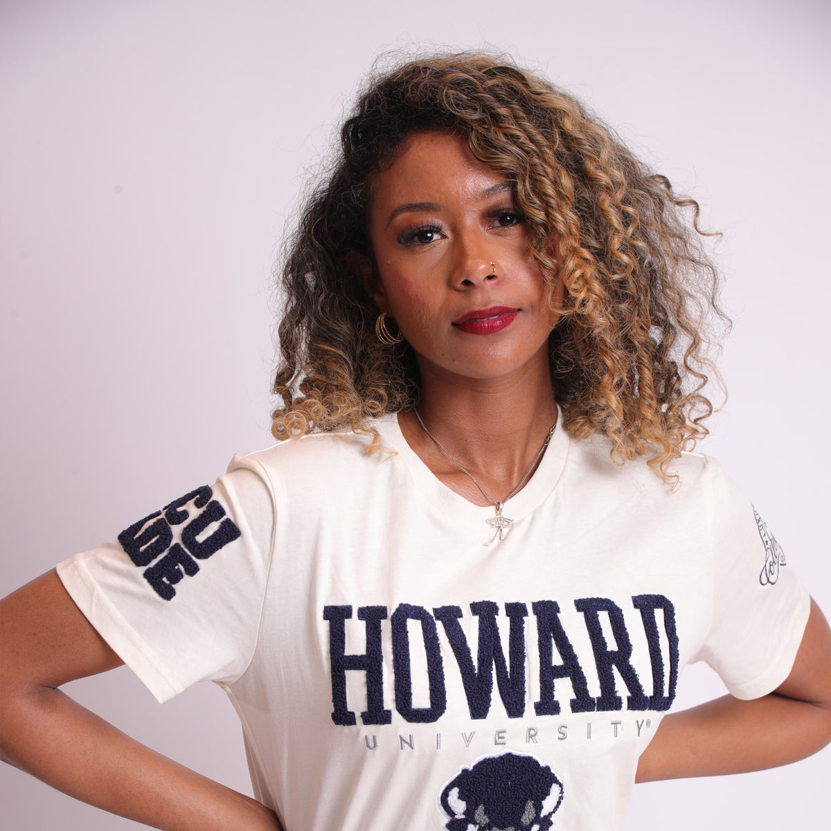 HOWARD Univ. | LOGO Chenille Cream Tees (a**