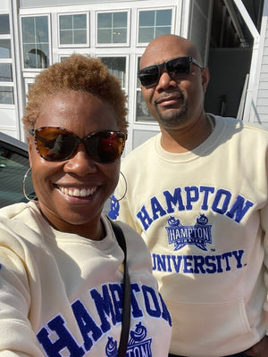 Hampton U | Vintage CREAM (Chenille) ARCH Unisex Sweatshirt (a**
